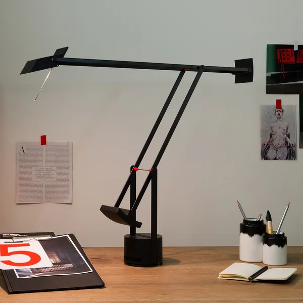 Tizio Bordlampe Sort