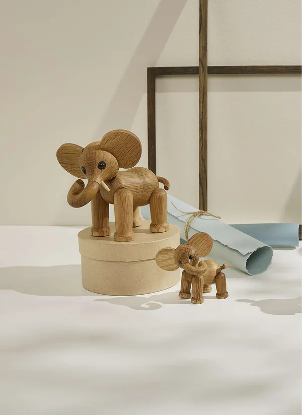 Ella Baby Elephant Träfigur 9 cm