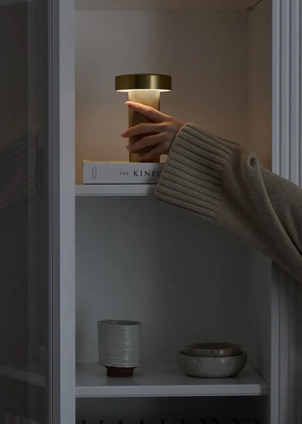 Holster Pöytävalaisin Kannettava Messinki