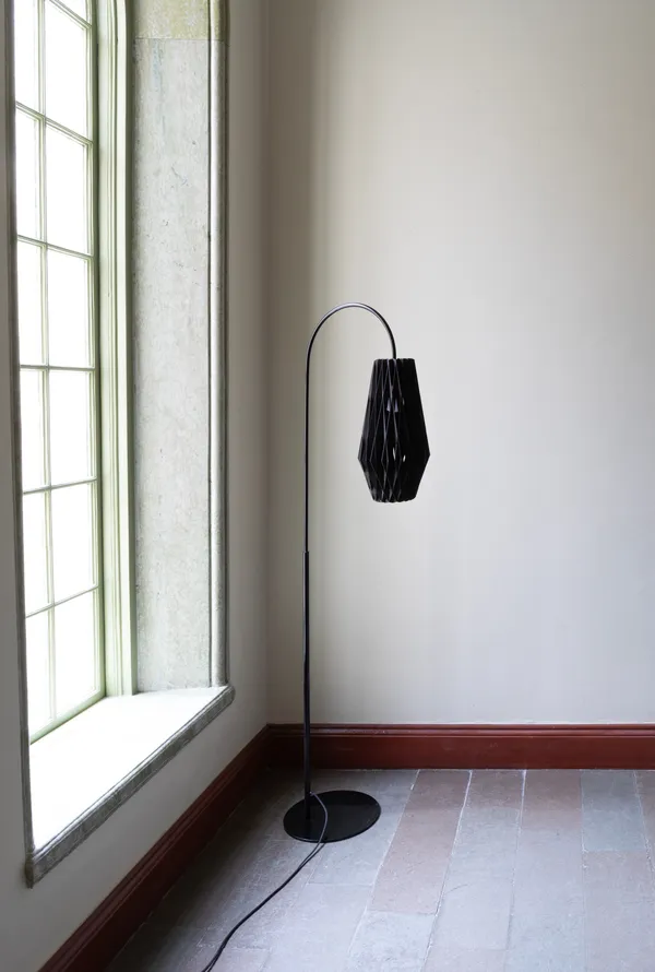 Signature 20/42 Gulvlampe Sort