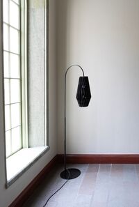 Signature 20/42 Gulvlampe Sort