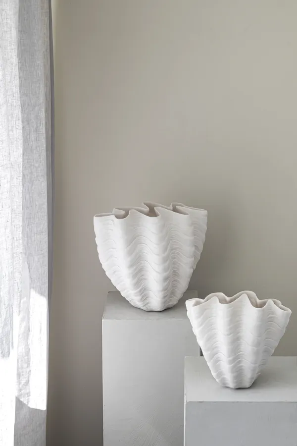 Shell Vase Off-white 22 cm