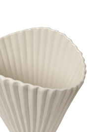Fountain Vase Offwhite