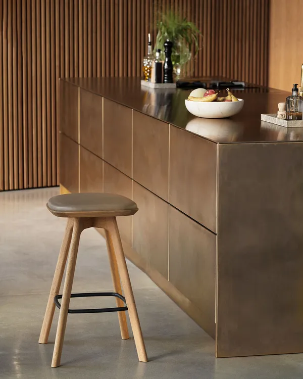 Pauline Barstol 65 cm Oljet Eik / Skinn Oyster