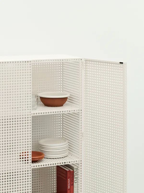 Perforated Skap Stor Eggshell
