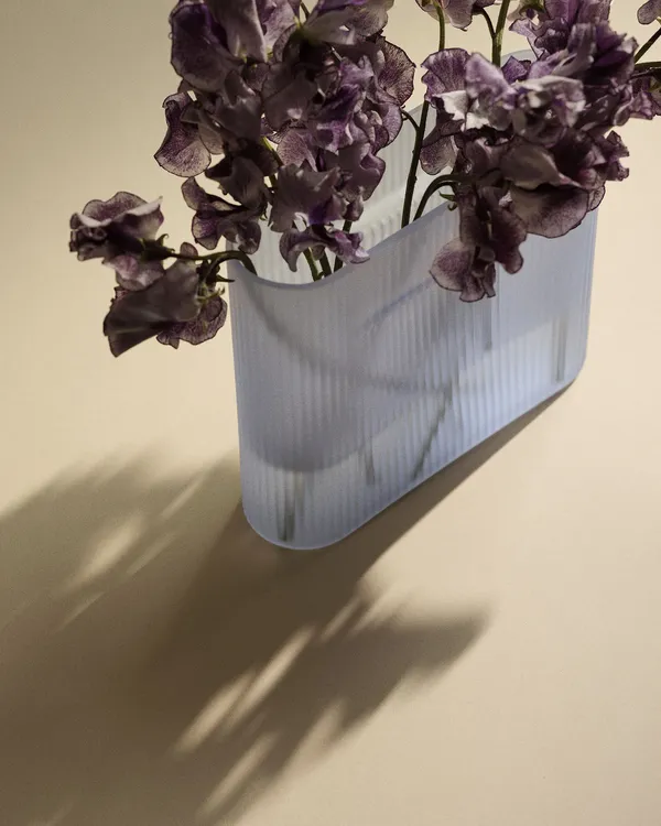 Ridge Vase Frostet Glass 165 cm Lyseblå