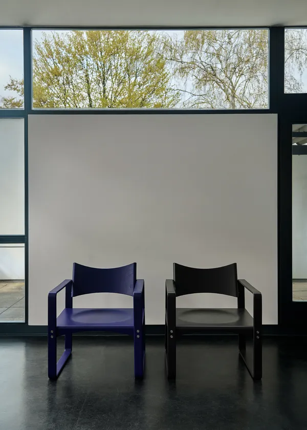 Series 270 F Lenestol Klein Blue