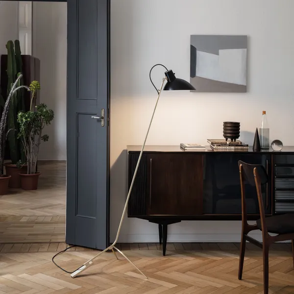 VV Cinquanta Gulvlampe Messing / Sort