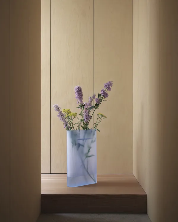 Ridge Vase Frostet 485 cm Lyseblå