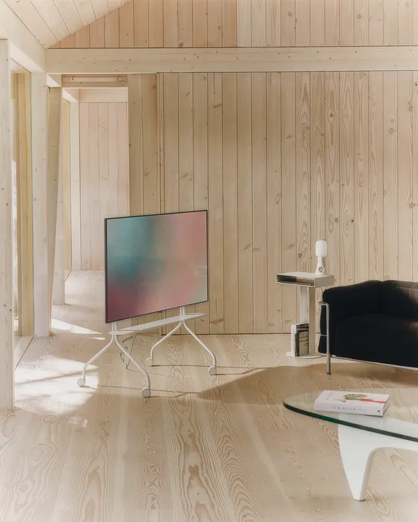 Moon Rollin' Tv Stand Pearl
