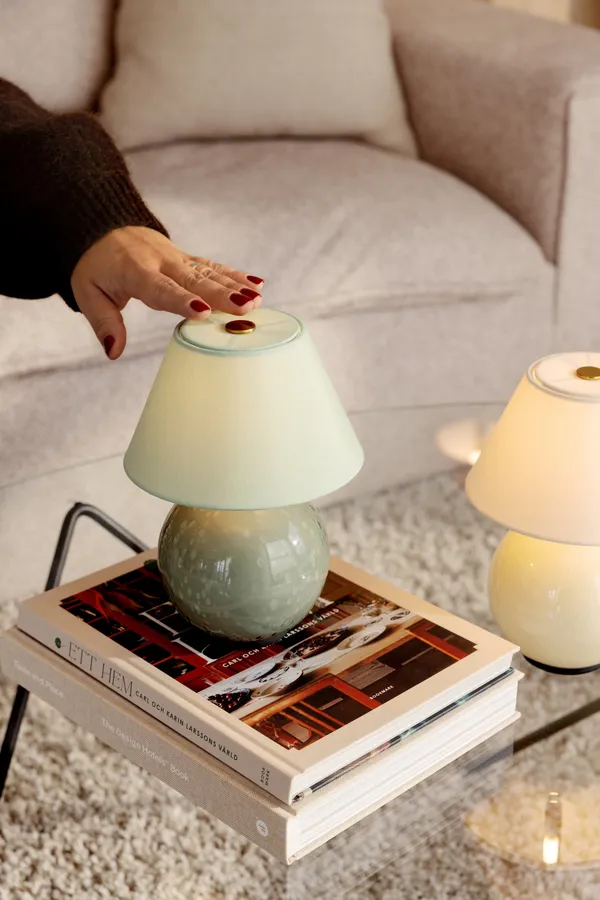 Iris 16 Bordlampe Bærbar Grønn