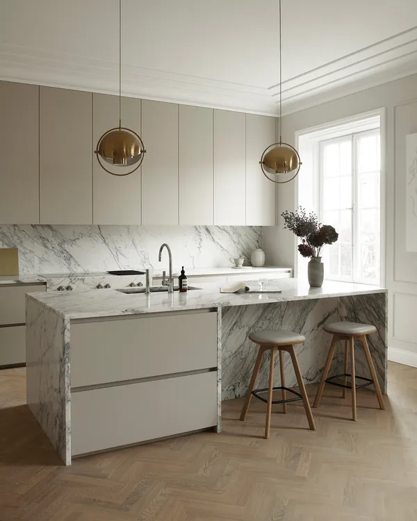 Pauline Barstol 65 cm Oljet Eik / Skinn Oyster