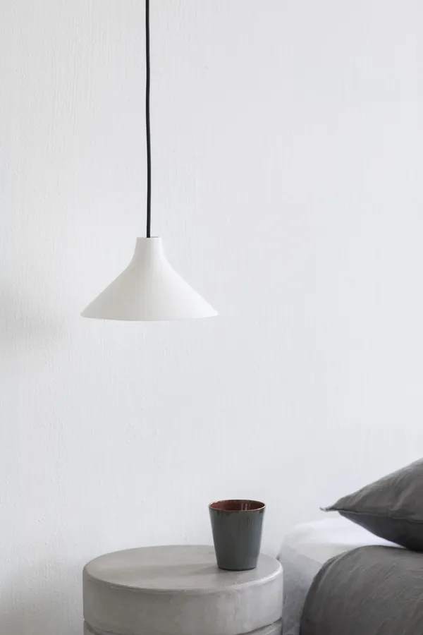 Seam Pendel Sort / Hvid 25 cm