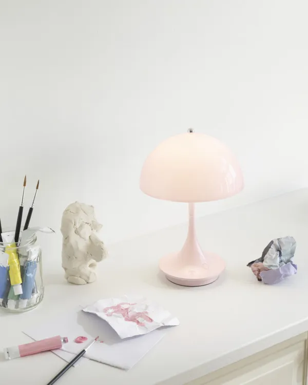 Panthella 160 Bordlampe Bærbar Pale Rose Opal Acryl