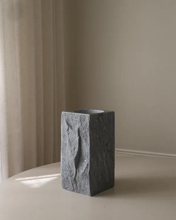 Edge Vase Large Grey Cartier