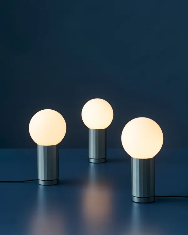 Turn On Bordlampe Blå