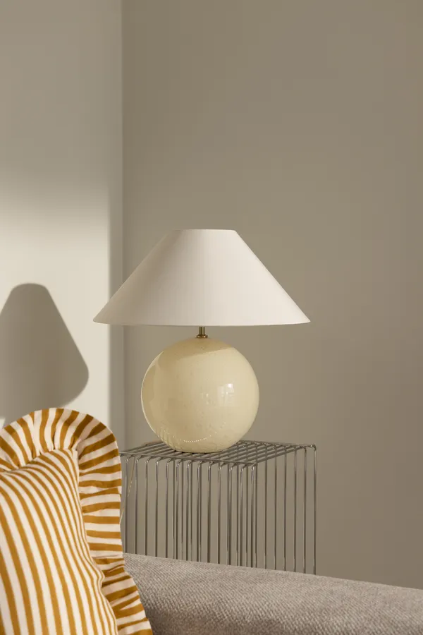 Iris 45 Bordlampe Creme