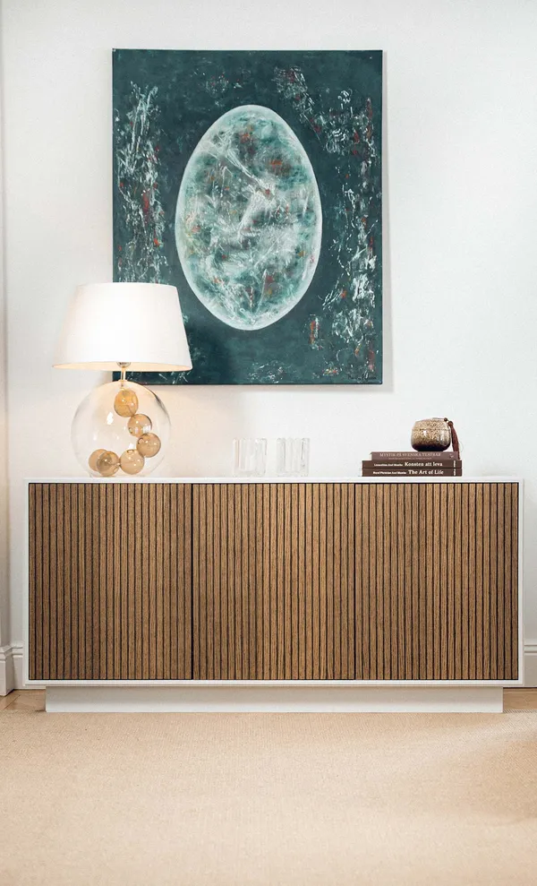 Line Burned Walnut Skjenk med 3 Dører Hvit