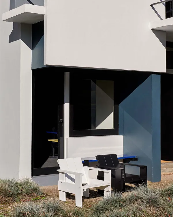 Crate Loungestol Sort