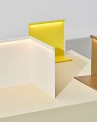 LBM Corner Bordslampa Cream White