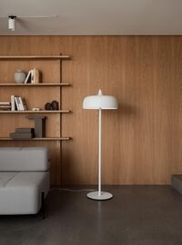 Acorn Golvlampa Mattvit