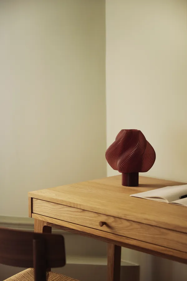 Soft Serve Portable Bordlampe Cherry