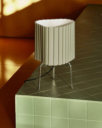 Canelé Bordslampa Almond Green