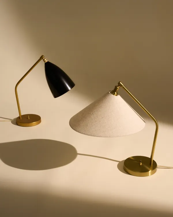 Gräshoppa Bordlampe Messing / Canvas