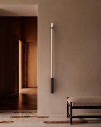 In Fine Vägglampa 160 cm Mörkgrå