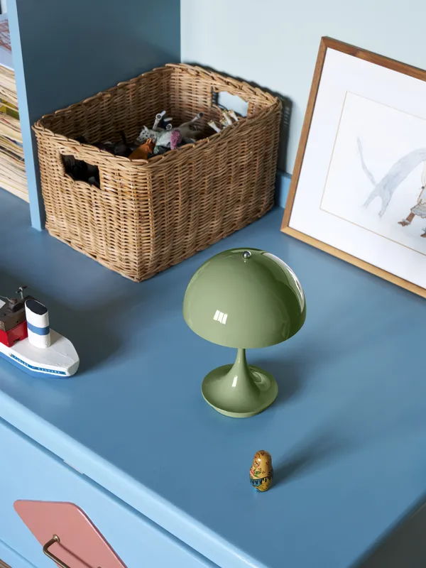 Panthella 160 Bordlampe Bærbar V3 Opaque Moss Green
