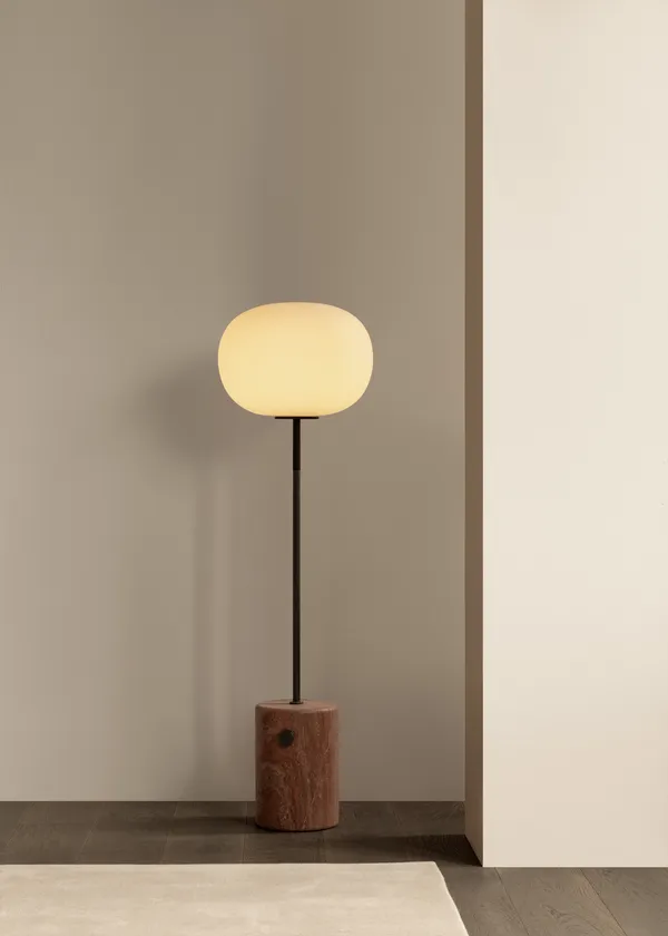 JWDA Gulvlampe Red Travertine / Bronzeret Messing