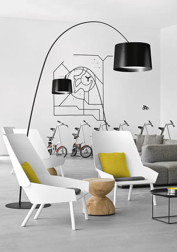 Twiggy LED Gulvlampe Sort