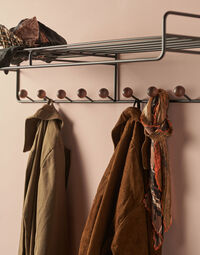 Bill Hattehylle L 102 cm Svart / Walnut