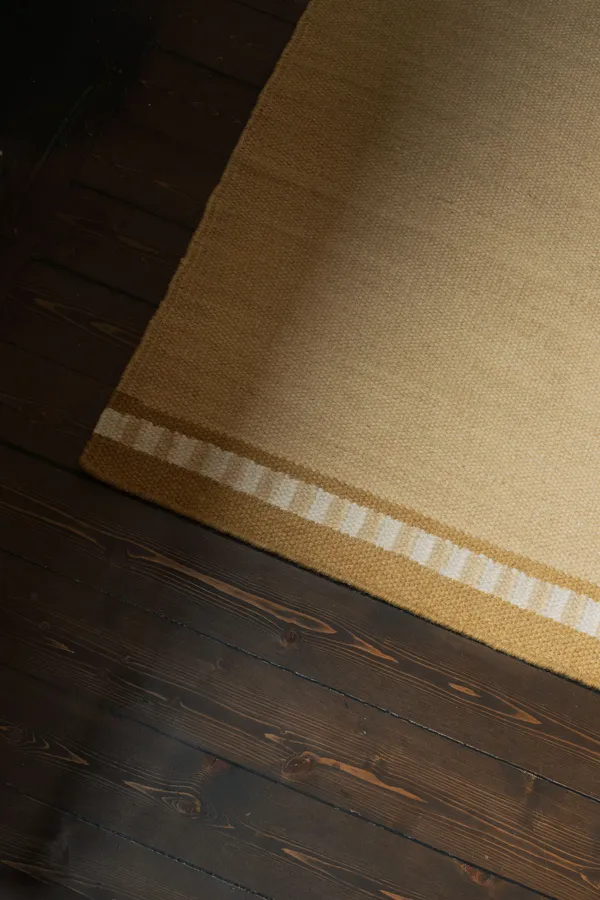 Röllakan Solid Ullteppe 180x270 cm Mariegold