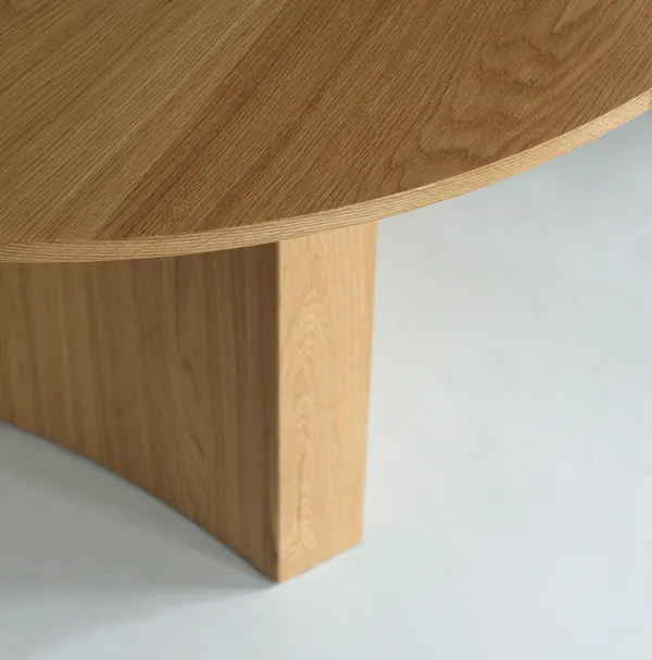 Bue Dining Table Ø120 cm Oak