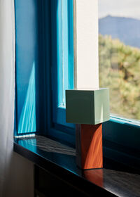 Pivot ATD7 Bærbar Bordlampe Rusty Red/Mintgrøn