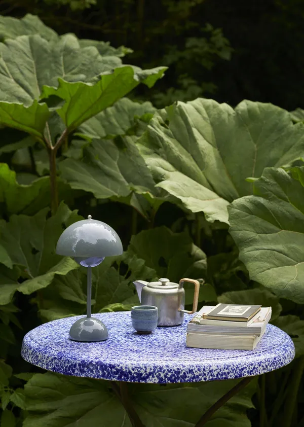 Flowerpot VP9 Pöytävalaisin Kannettava Stone Blue