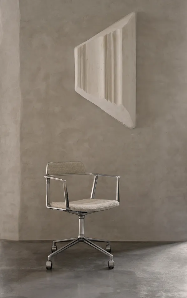 452 Swivel Chair With Wheels Wavy Off-white