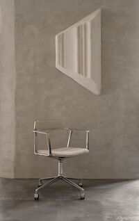 452 Swivel Chair With Wheels Wavy Off-white