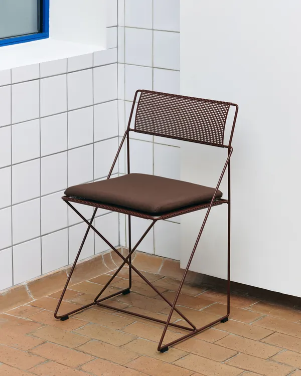 X-Line Stol Pulverlakeret Stål / Iron Red