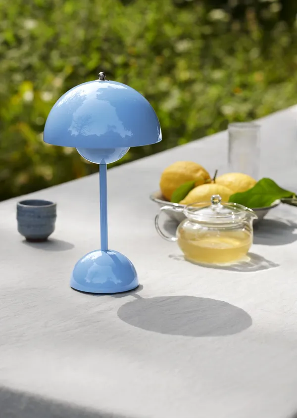 Flowerpot VP9 Bordlampe Bærbar Swim Blue