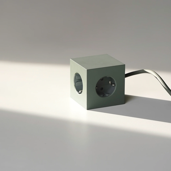Square 1 Forlængerledning med USB-C / Magnet 18 m Egegrøn