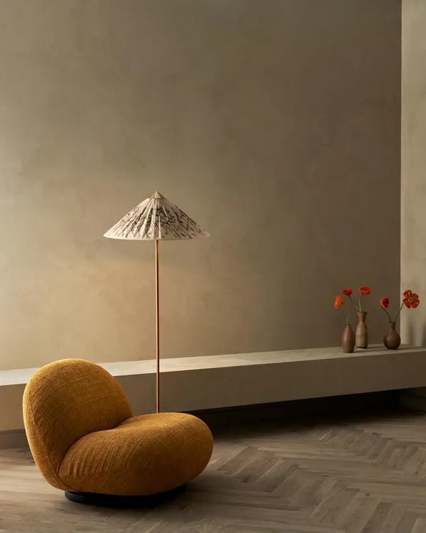 9602 Gulvlampe Special Edition GUBI x Garro Éditions