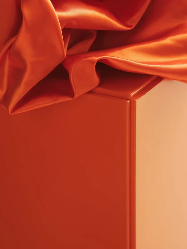 Relief Kommode Høj med Fodstykke Orange