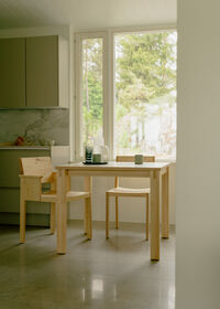 016 Maasto Spisebord 120x120 cm