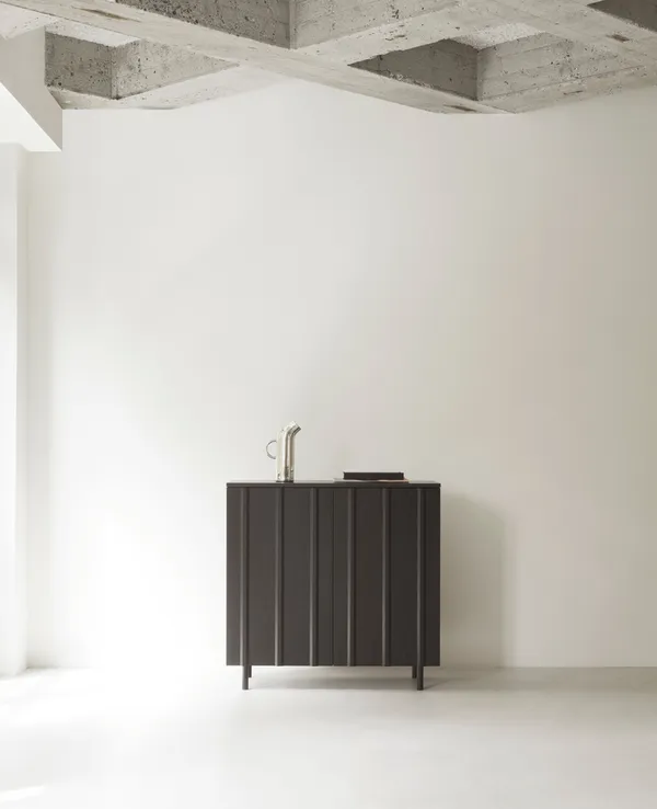 Rib Cabinet Skåp Ek Svart