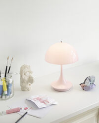 Panthella 160 Bordlampe Bærbar V3 Opal Pale Rose