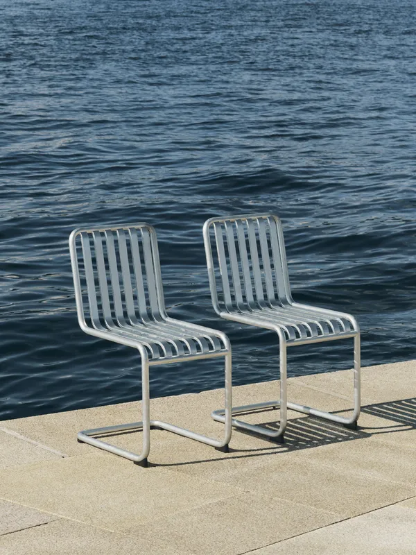Palissade Cantilever Chair Hot galvanised steel