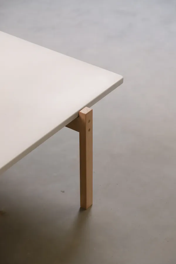 Eugene Sofabord 70x125 cm Lys Beton / Lys Eg