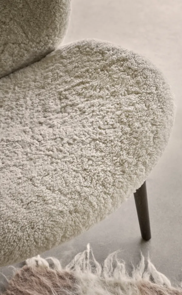 Lodge Lenestol Lav Rygg Mørk Eik / Curly 09 Off-White